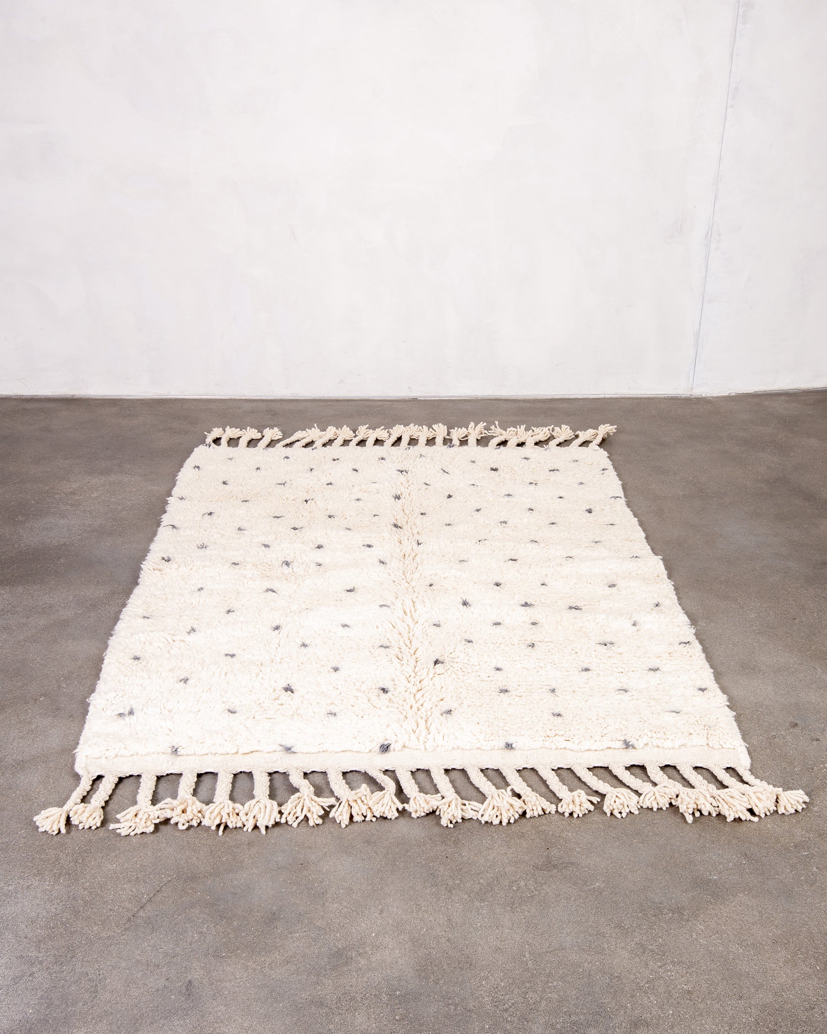 Modern designer handcrafted Berber rug from morocco Beniourain with beautiful colors and patterns